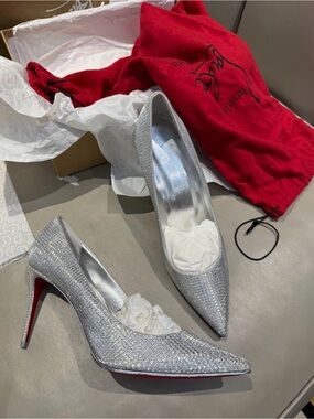 🚩steal Christian Louboutin Silver Crystal Pointed-Toe Pumps